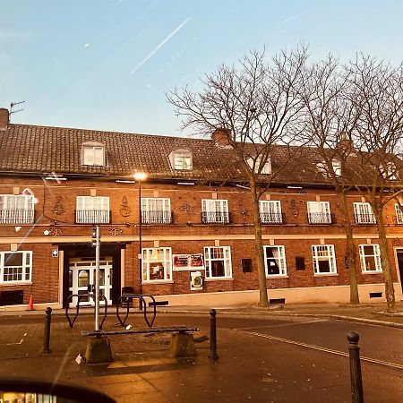 Sneyd Arms Hotel Tunstall Chatterley Exterior photo