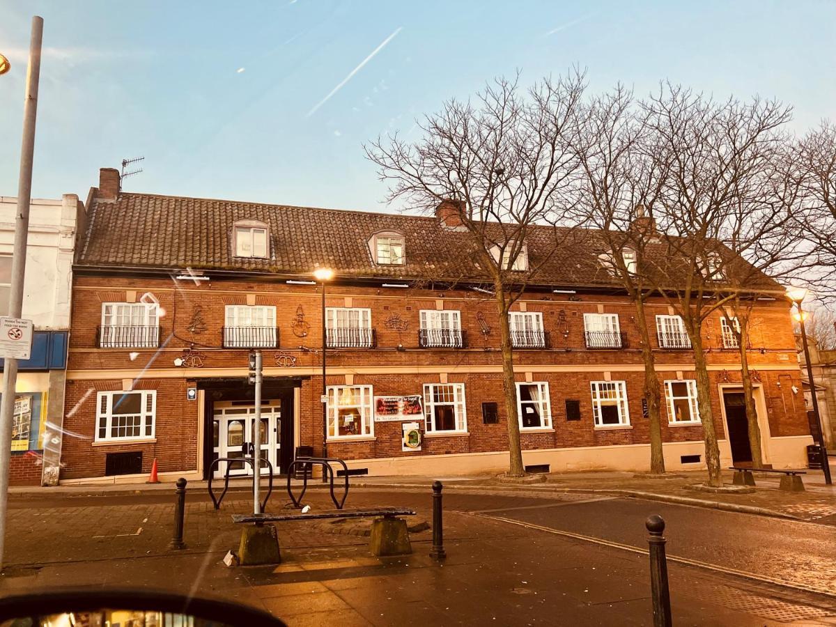 Sneyd Arms Hotel Tunstall Chatterley Exterior photo